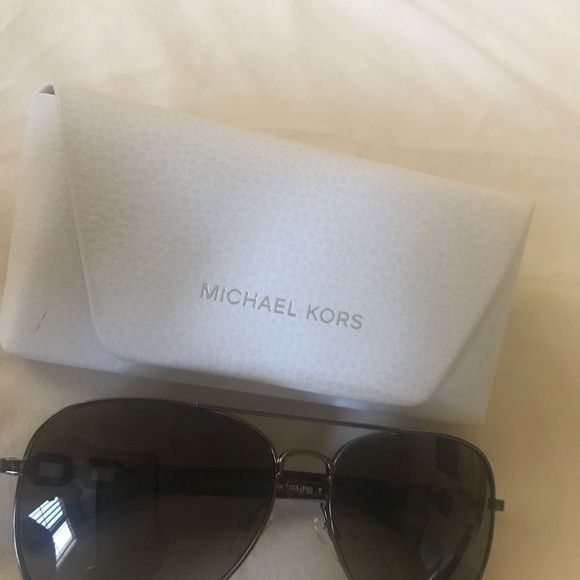 Brown michael Kors sunglasses - Picture 4 of 5